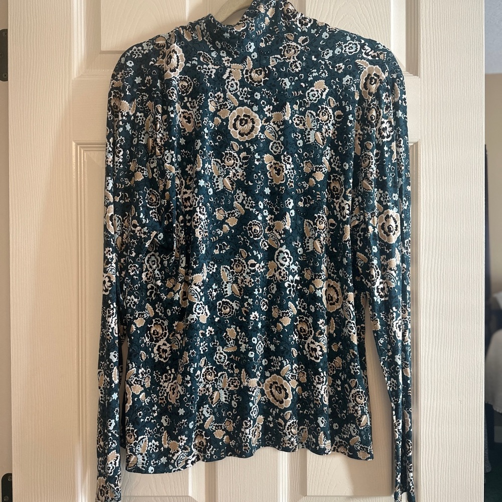Ann Taylor Tissue Turtleneck in Floral Print - Size XL (NWT)